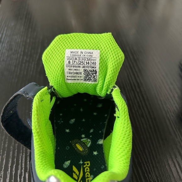 Reebok Blue and Green Sneakers with Breathable Mesh - Picture 4 of 4